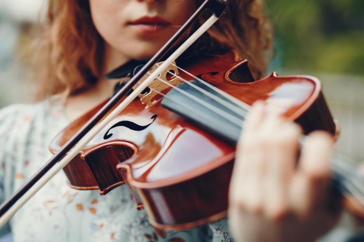 Rolfing per musicisti, il metodo olistico che migliora le performance